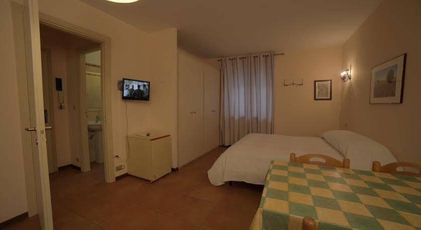 Residence Villa Linda Бардонеккия Экстерьер фото